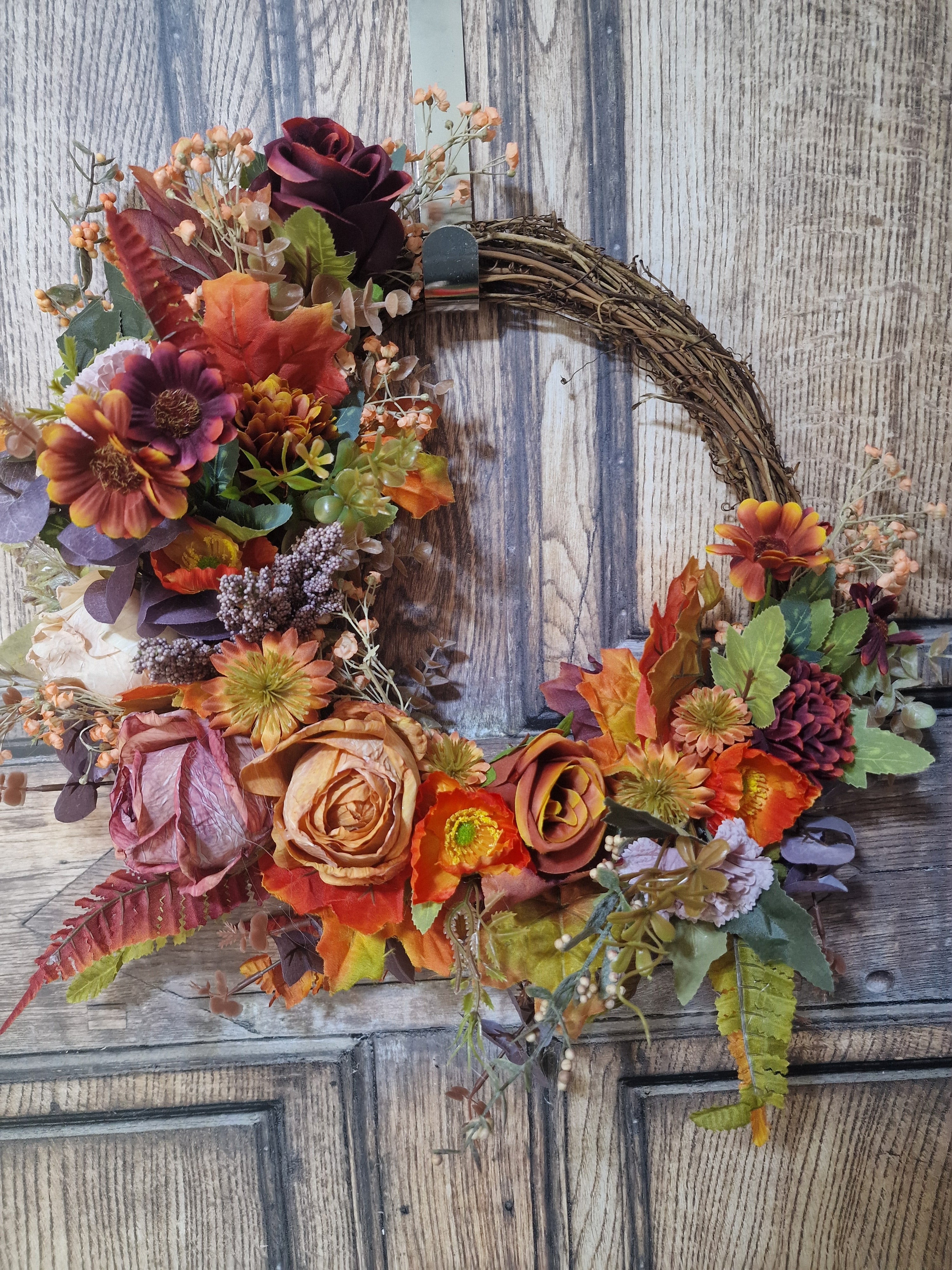 Autumn Rose Crescent